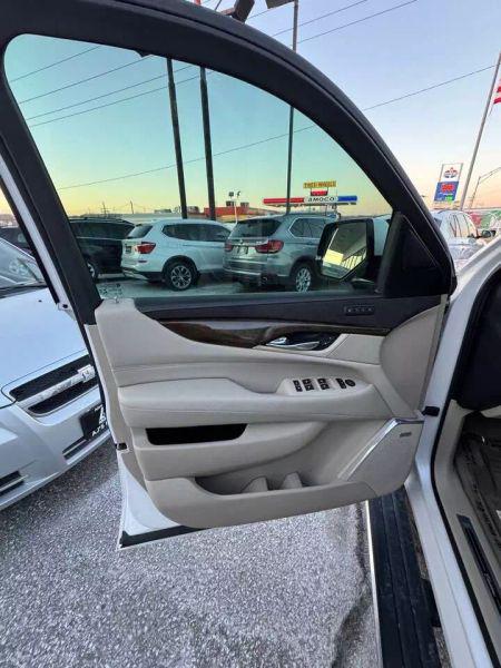 2018 Cadillac Escalade ESV Premium Luxury