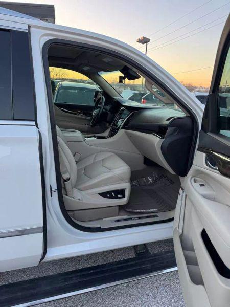 2018 Cadillac Escalade ESV Premium Luxury