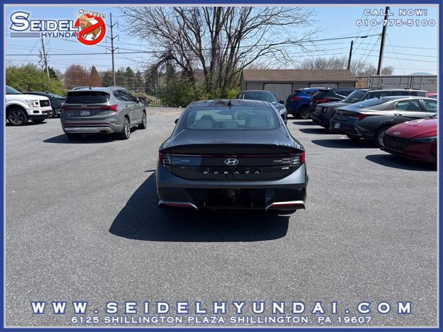 2025 Hyundai Sonata Hybrid Limited