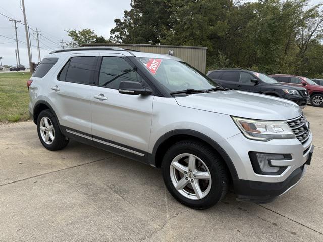2017 Ford Explorer XLT 2017 Ford Explorer XLT