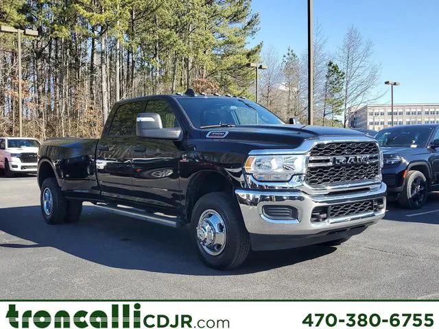 2024 RAM 3500 Tradesman Crew Cab 4x4 8 Box