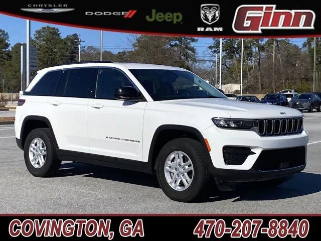 2023 Jeep Grand Cherokee Laredo 4x2