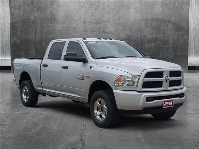 2017 RAM 3500 Tradesman Crew Cab 4x4 64 Box