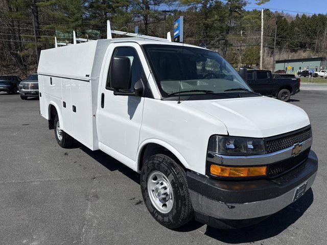 2024 Chevrolet Express Cutaway Work Van