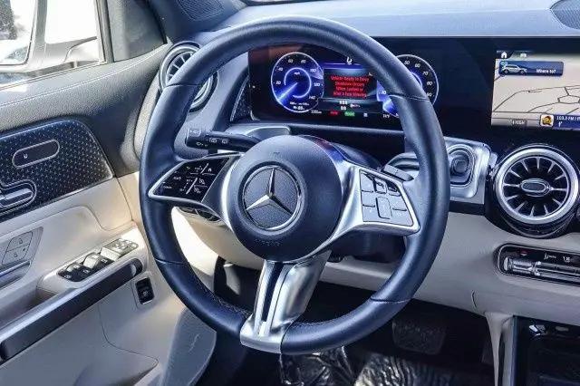 2024 Mercedes-Benz EQB 300 4MATIC
