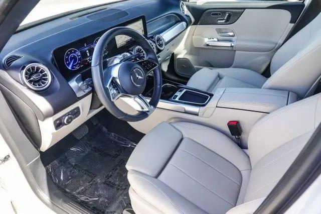 2024 Mercedes-Benz EQB 300 4MATIC