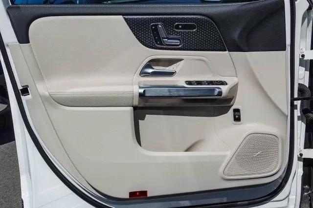 2024 Mercedes-Benz EQB 300 4MATIC