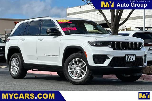 2025 Jeep Grand Cherokee GRAND CHEROKEE LAREDO X 4X2