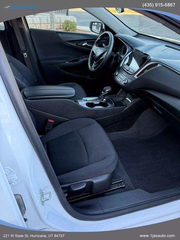 2022 Chevrolet Malibu FWD LT