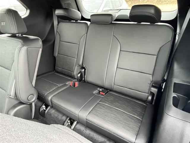 2025 Buick Enclave Sport Touring FWD