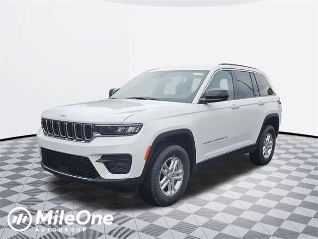 2025 Jeep Grand Cherokee GRAND CHEROKEE LAREDO 4X4
