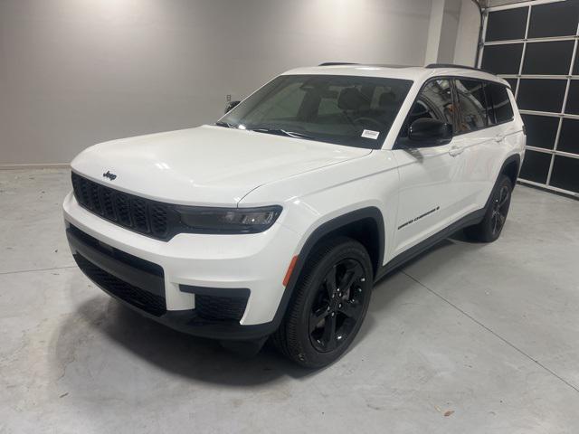2025 Jeep Grand Cherokee GRAND CHEROKEE L ALTITUDE X 4X2