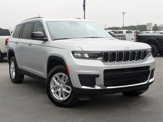 2025 Jeep Grand Cherokee GRAND CHEROKEE L LAREDO X 4X2