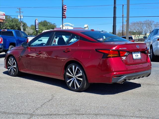 2021 Nissan Altima SR FWD