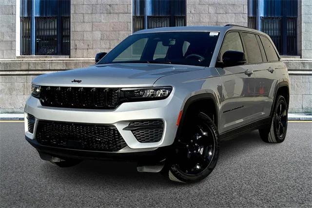 2023 Jeep Grand Cherokee Altitude 4x4