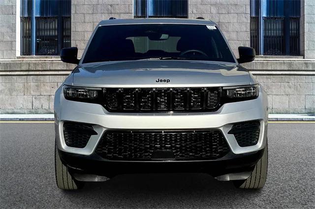 2023 Jeep Grand Cherokee Altitude 4x4
