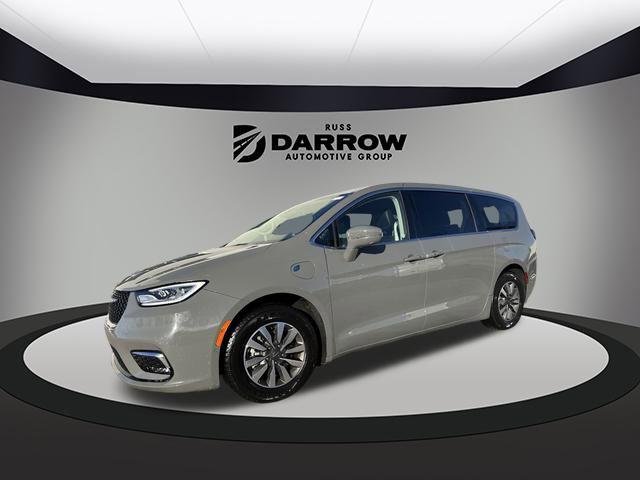 2022 Chrysler Pacifica Hybrid Touring L