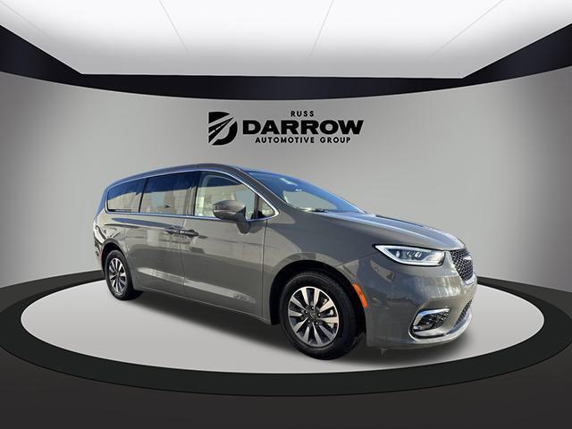 2022 Chrysler Pacifica Hybrid Touring L