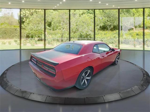 2016 Dodge Challenger R/T Shaker