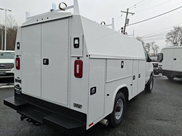 2025 Ford E-350 Cutaway Base