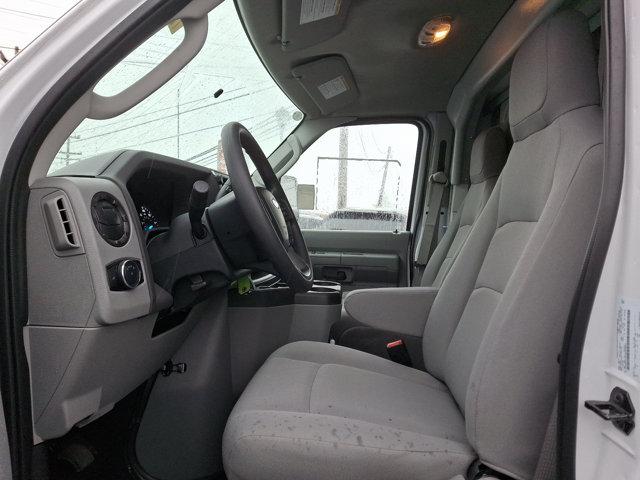 2025 Ford E-350 Cutaway Base