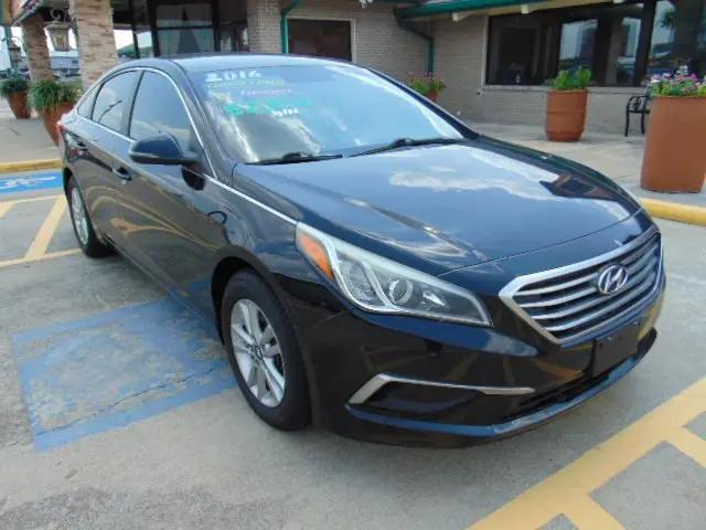 2016 Hyundai Sonata SE for sale in HOUSTON, TX