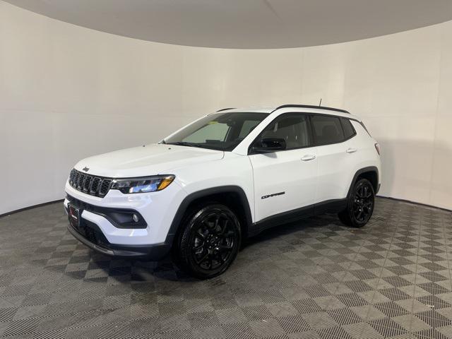 2025 Jeep Compass COMPASS LATITUDE 4X4