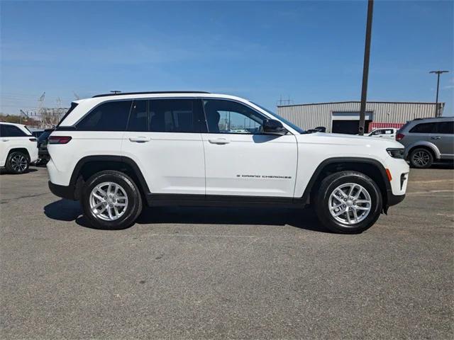 2025 Jeep Grand Cherokee GRAND CHEROKEE LAREDO X 4X2