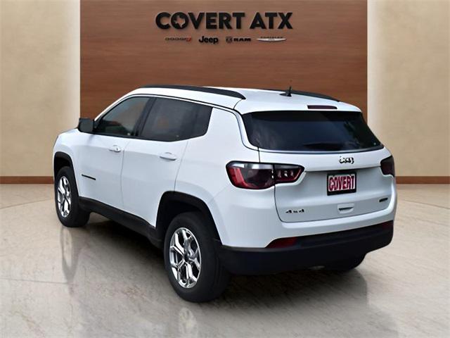 2025 Jeep Compass COMPASS LATITUDE 4X4