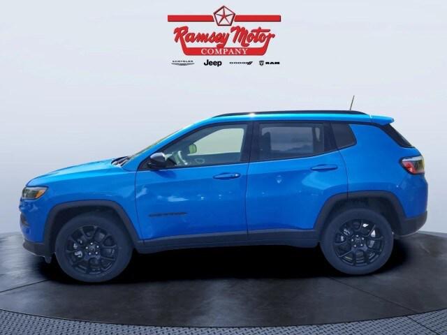2025 Jeep Compass COMPASS LATITUDE 4X4