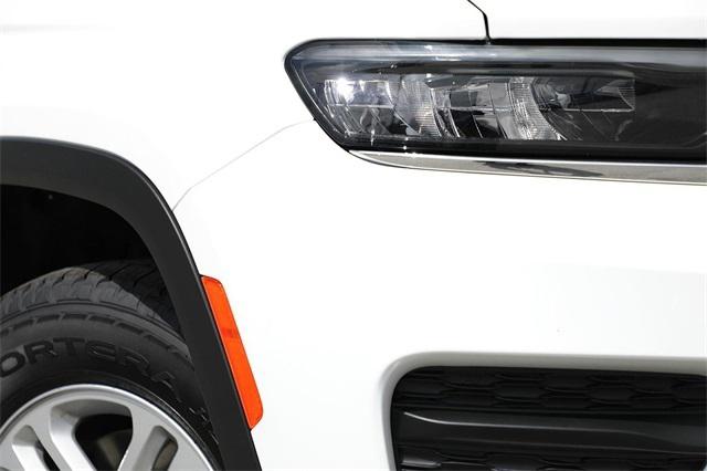 2025 Jeep Grand Cherokee GRAND CHEROKEE LAREDO 4X2
