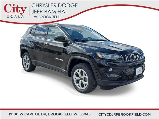 2025 Jeep Compass COMPASS LATITUDE 4X4