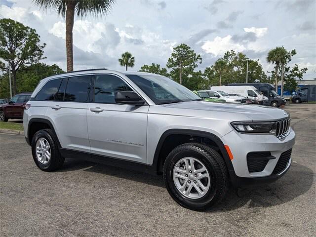 2025 Jeep Grand Cherokee GRAND CHEROKEE LAREDO 4X2