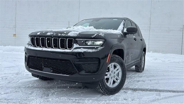 2025 Jeep Grand Cherokee GRAND CHEROKEE LAREDO 4X4
