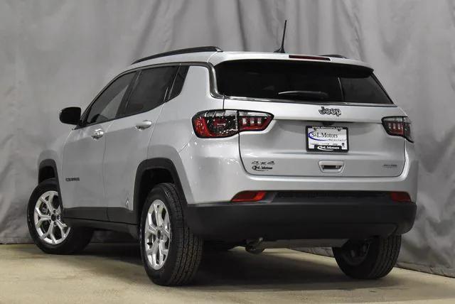 2025 Jeep Compass COMPASS LATITUDE 4X4