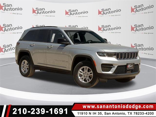2025 Jeep Grand Cherokee GRAND CHEROKEE LAREDO 4X2