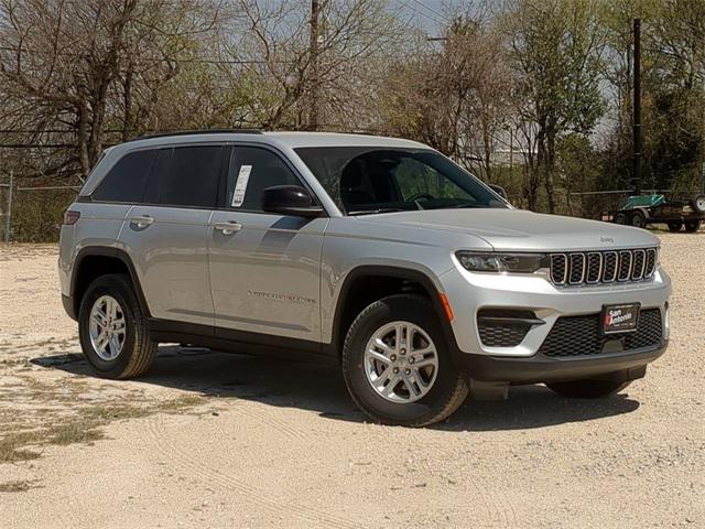 2025 Jeep Grand Cherokee GRAND CHEROKEE LAREDO 4X2