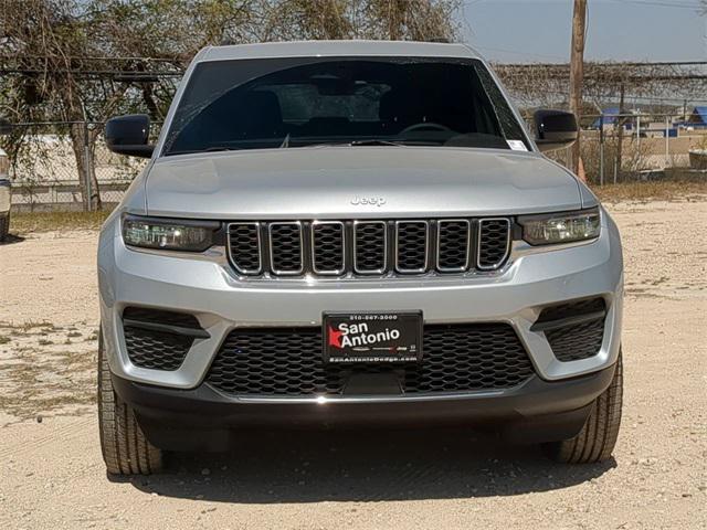 2025 Jeep Grand Cherokee GRAND CHEROKEE LAREDO 4X2
