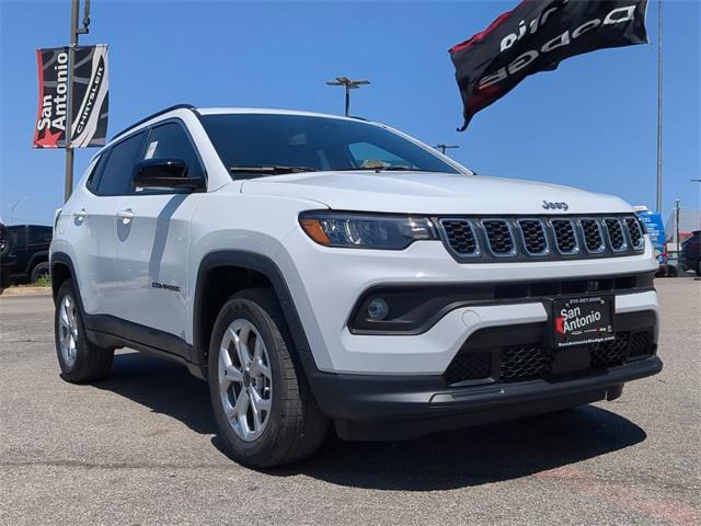 2025 Jeep Compass COMPASS LATITUDE 4X4