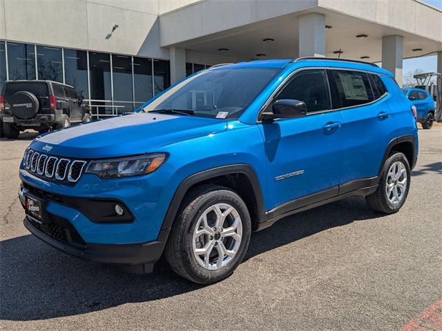2025 Jeep Compass COMPASS LATITUDE 4X4