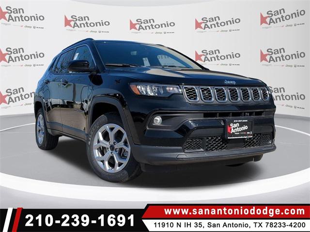 2025 Jeep Compass COMPASS LATITUDE 4X4