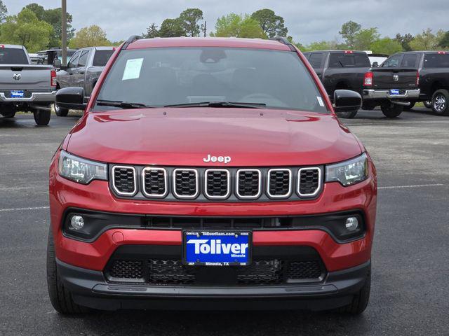 2025 Jeep Compass COMPASS LATITUDE 4X4