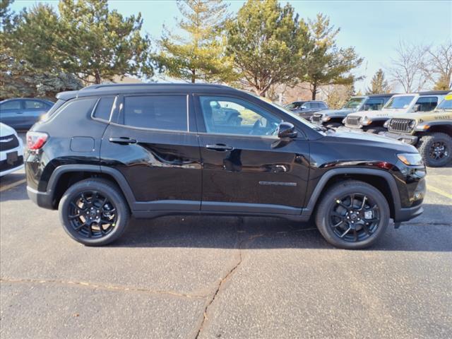 2025 Jeep Compass COMPASS LATITUDE 4X4