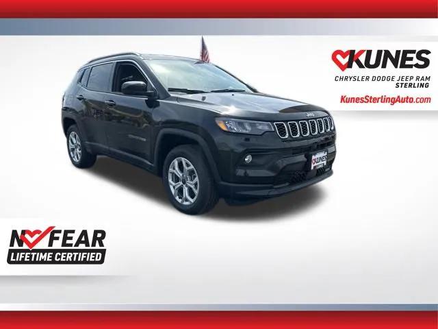 2025 Jeep Compass COMPASS LATITUDE 4X4