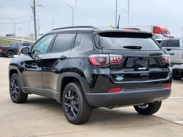 2025 Jeep Compass COMPASS LATITUDE 4X4