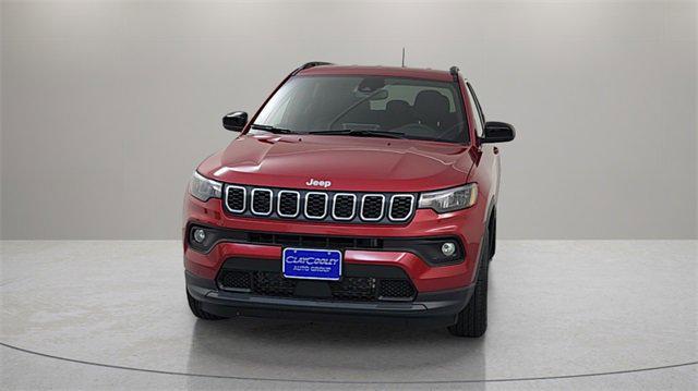 2025 Jeep Compass COMPASS LATITUDE 4X4