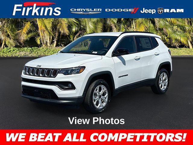 2025 Jeep Compass COMPASS LATITUDE 4X4