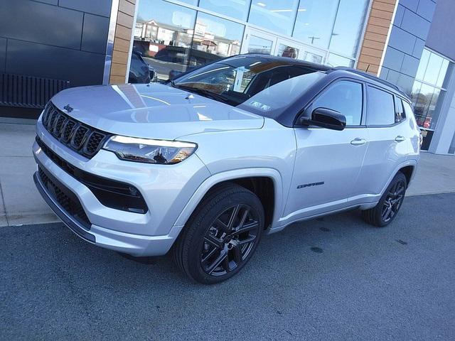 2025 Jeep Compass COMPASS LIMITED 4X4