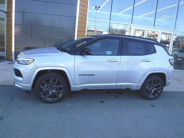 2025 Jeep Compass COMPASS LIMITED 4X4
