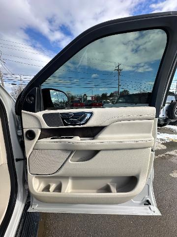 2019 Lincoln Navigator Standard